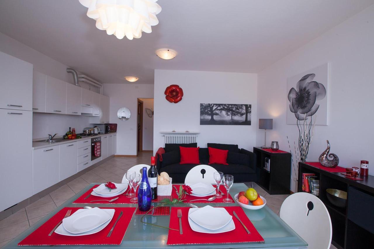Vista D'Oro Apartments ペルレード エクステリア 写真
