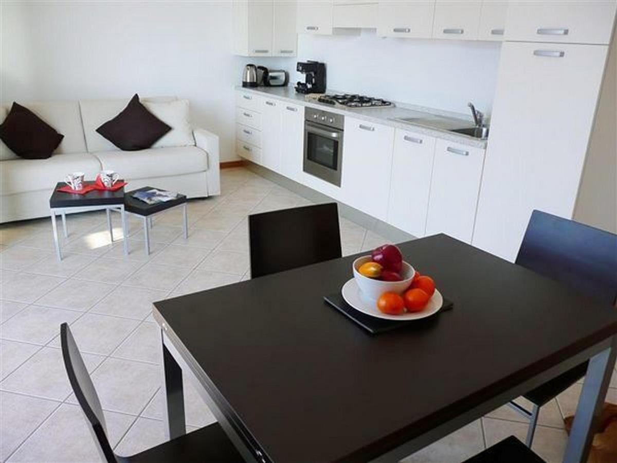 Vista D'Oro Apartments ペルレード エクステリア 写真